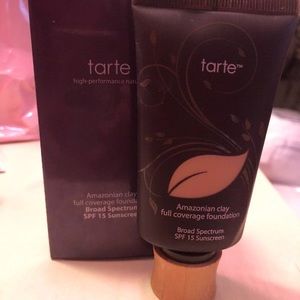 Tarte Amazonian Clay Foundation